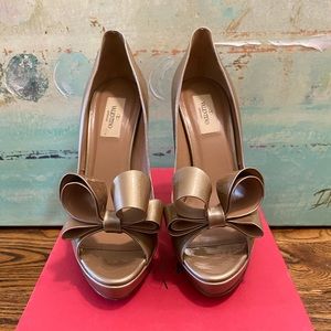 Valentino Nude Patent Leather Pumps 40/US 10